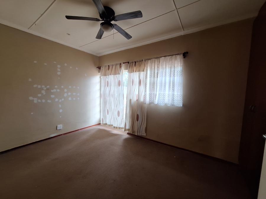 4 Bedroom Property for Sale in Vanes Estate Eastern Cape